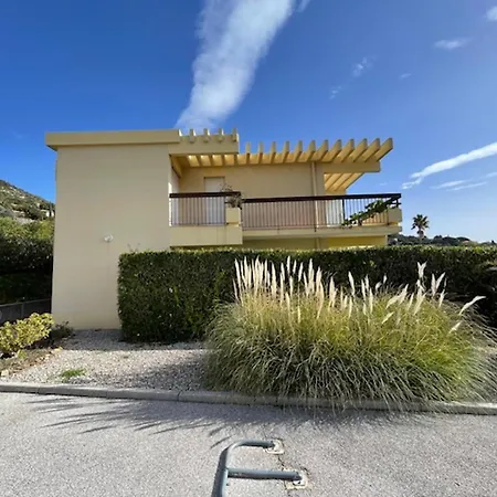 Studio Climatise Avec Grande Terrasse Pres De La Mer - Fr-1-677-51