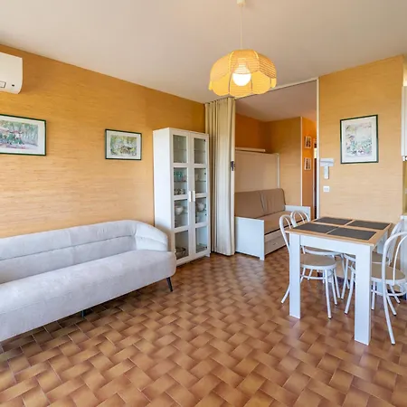 Studio Climatise Avec Grande Terrasse Pres De La Mer - Fr-1-677-51 Apartment *