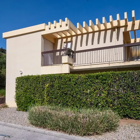 Studio Climatise Avec Grande Terrasse Pres De La Mer - Fr-1-677-51